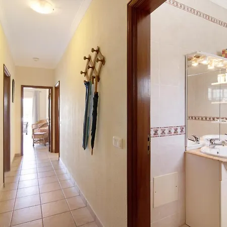 Yara With Terrace Apartment *